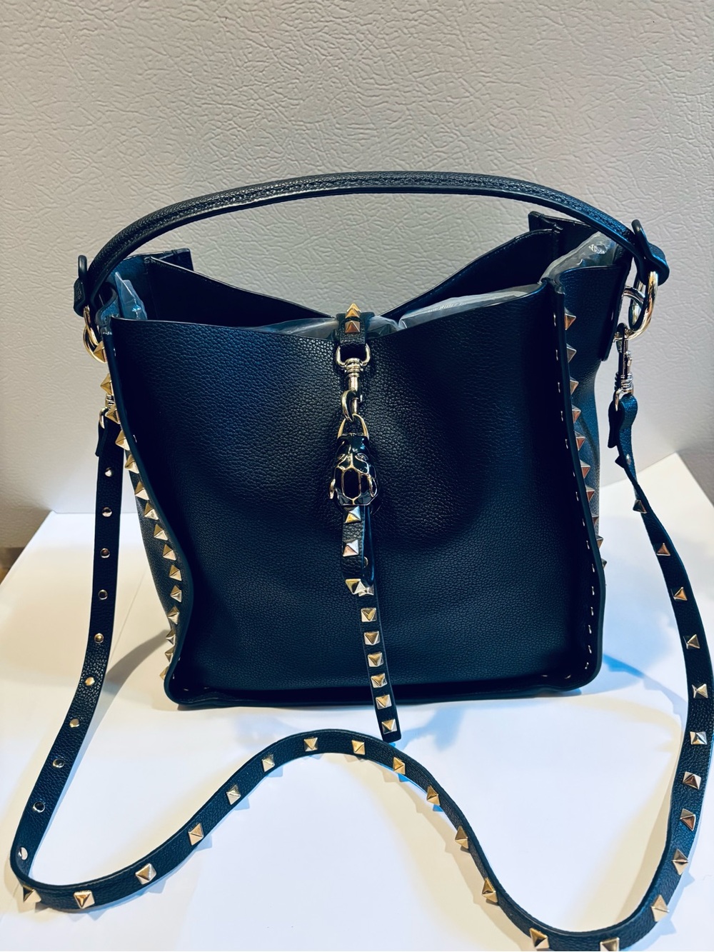 Tiffany & Fred Studded Leather Crossbody Bucket Bag